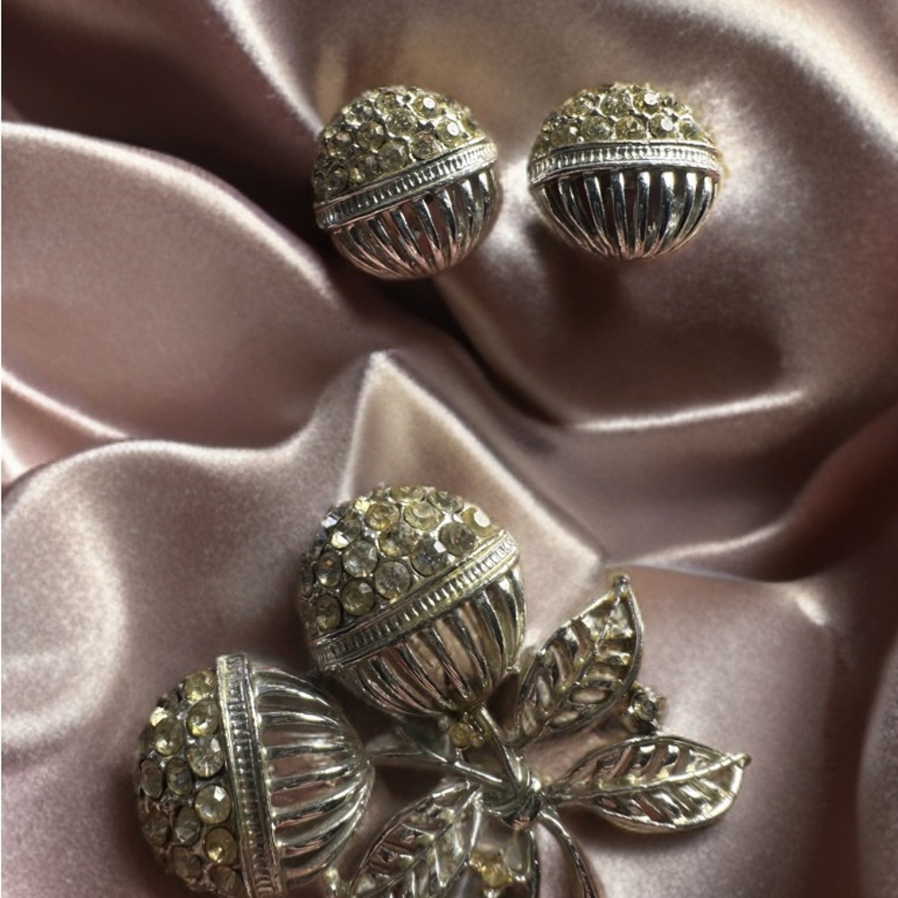 Coro Vintage Silver and Gold Brooch & Screw back earrings Set